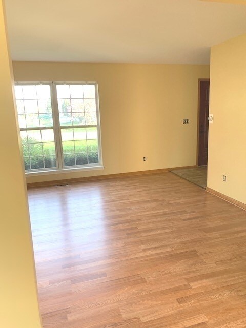 Building Photo - 22112 W Plymouth Cir