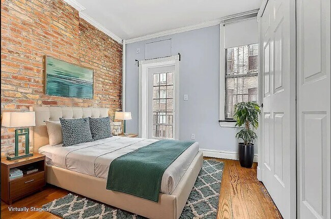 Building Photo - 722 Tenth Avenue