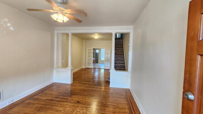 Foto del edificio - Beautiful 2.5 Bedroom 1.5 Bathroom West Ba...
