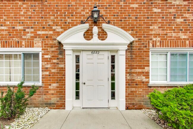 Foto del edificio - 6882 W Touhy Ave