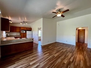 Building Photo - 213 Donelson Ln