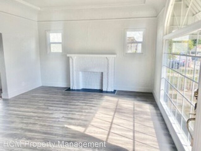 Building Photo - 2 br, 1 bath House - 1931 W. 68th St