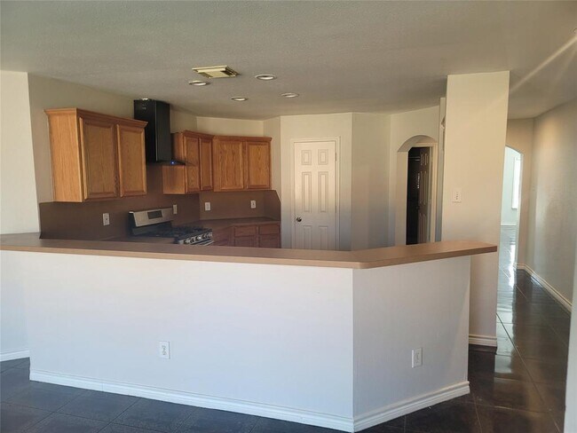 Foto del edificio - 715 Hillock Bluff Cir