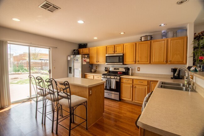 Foto del edificio - 3913 Pearl Ct