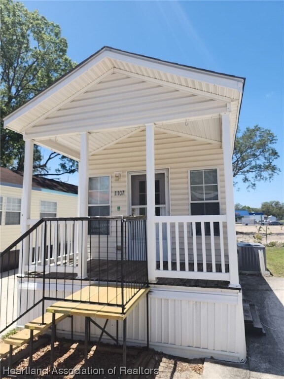 1107 Chicago Bulls St, Avon Park, FL 33825 House for Rent in Avon