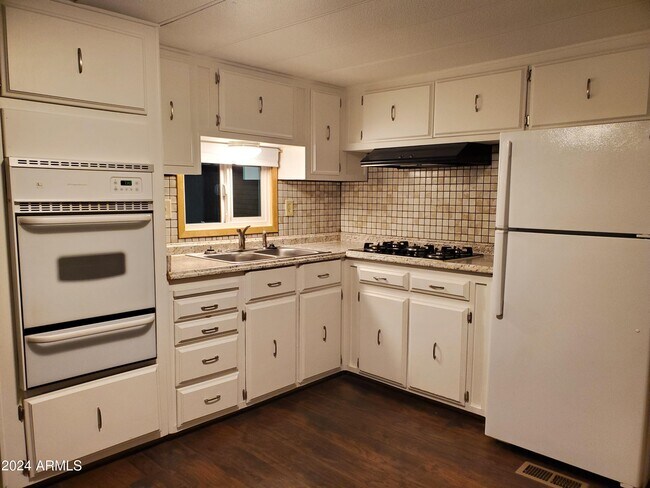 Foto del edificio - 2650 W Union Hills Dr
