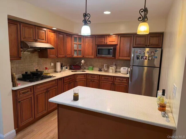 Foto del edificio - 71-40 163rd St