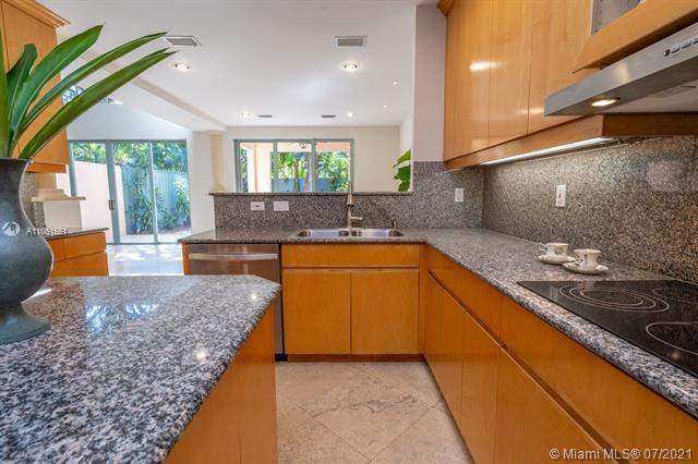 Building Photo - 6750 SW 89th Ter