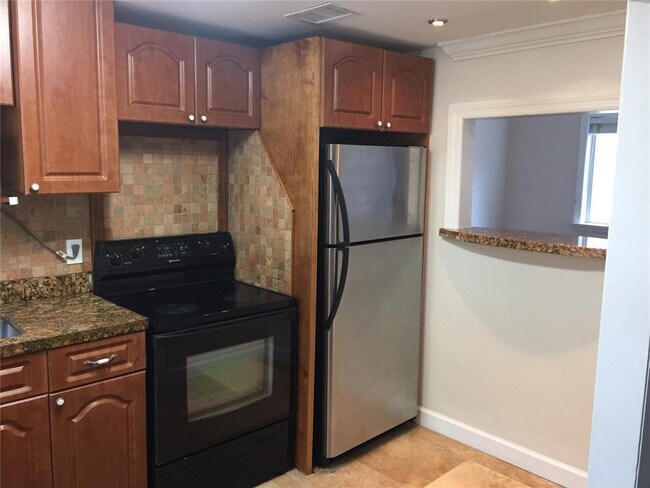 Foto del edificio - 115 Antiquera Ave