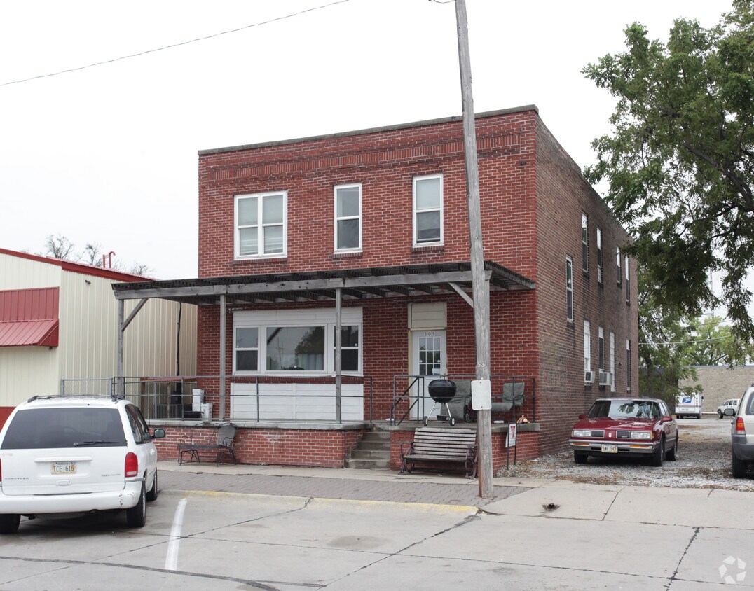 Foto principal - 105 E Front St