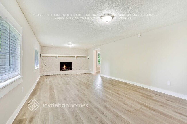 Building Photo - 547 Rustic Rd