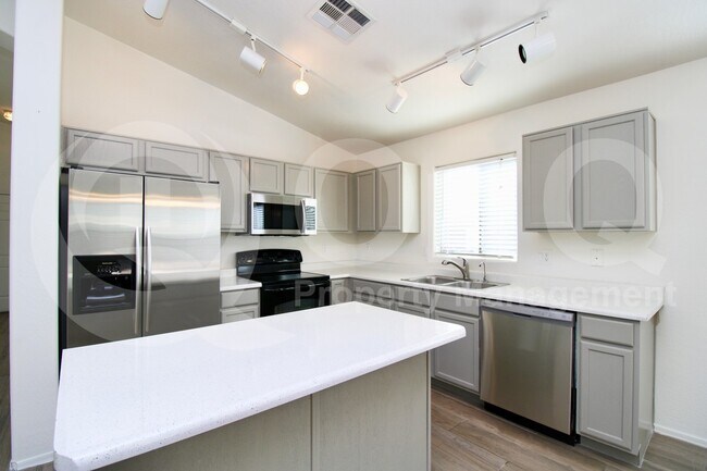 Building Photo - 2782 W Jasper Butte Dr