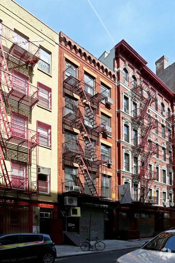 Primary Photo - 148 Baxter St