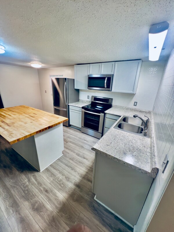 Foto del edificio - 3911 N Wilder Rd