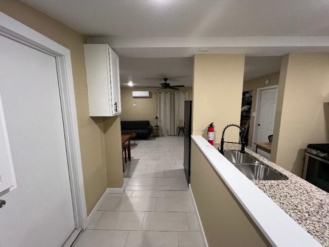 Foto del edificio - 4353 Columbine St