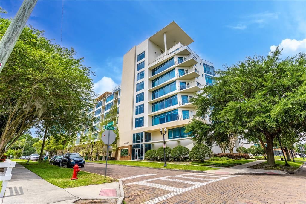 Foto principal - 525 E Jackson St