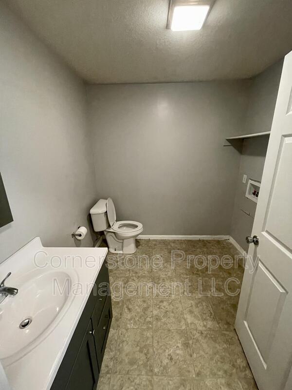 Building Photo - 622-624 5th - 624