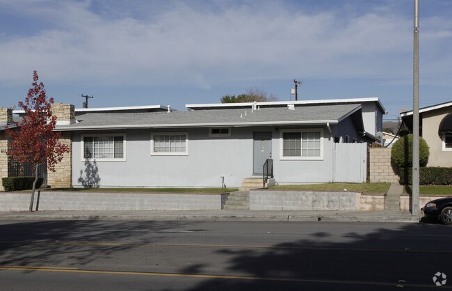 Foto del edificio - 641 E Birch St