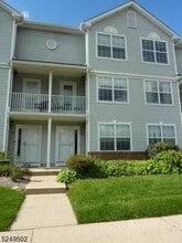 Building Photo - 303 Mercer Ct
