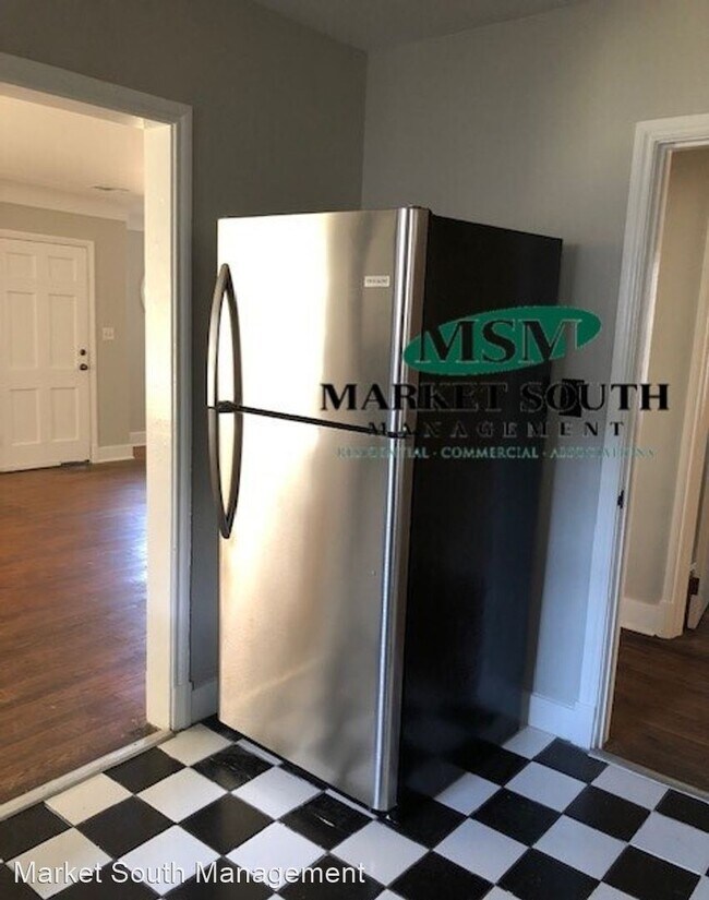 Foto del edificio - 3 br, 2 bath House - 425 E. 51st Street