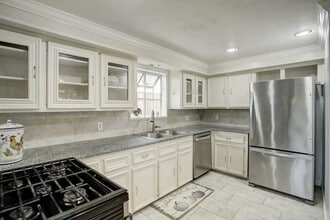 Building Photo - 5303 Tallow Ln