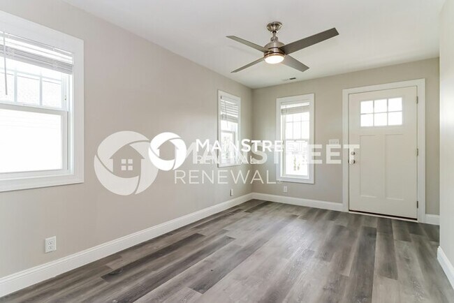 Foto del edificio - 2 Bedroom Pet-Friendly Home in St. Petersb...