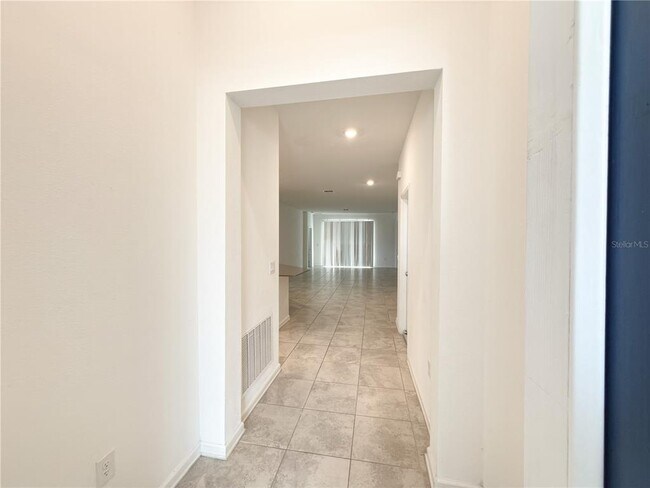 Foto del edificio - 6300 Chirpine Ln