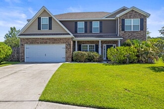 Building Photo - 104 Del Mar Ct