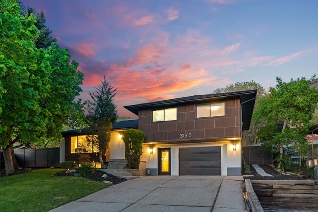 Building Photo - 3065 S Cascade Way