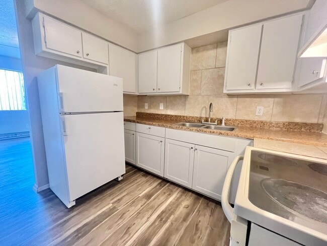 Building Photo - 183 Monte Largo Dr NE