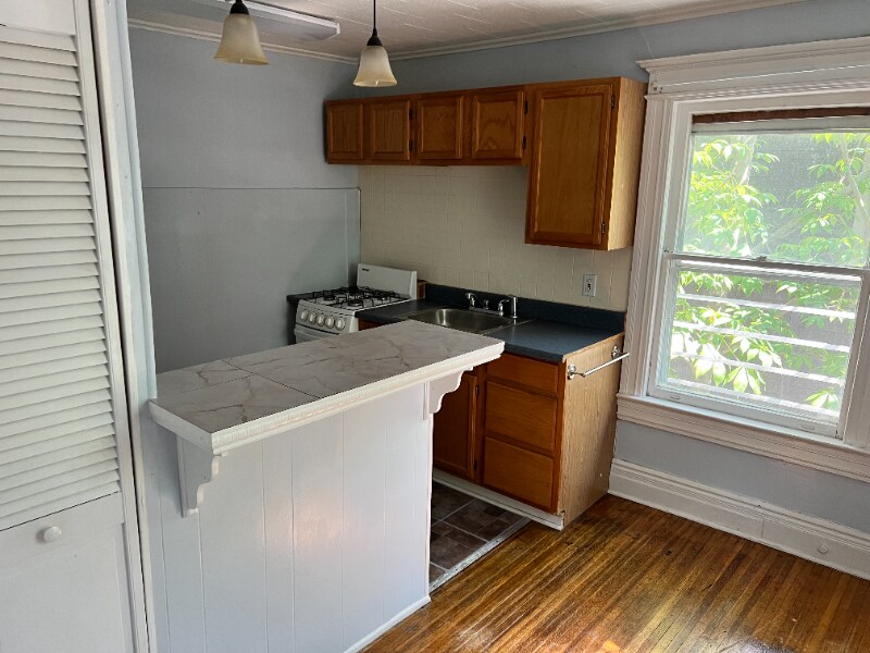 51 Alliance Unit 3, Rochester, NY 14610 Room for Rent in Rochester