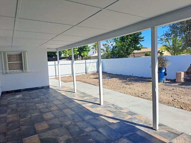 Foto del edificio - 14821 SW 104th Ave