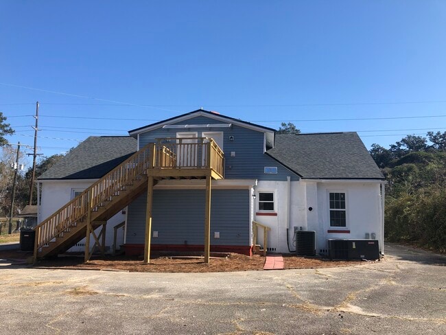 Building Photo - 55 Main St