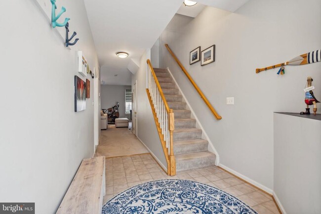 Foto del edificio - 13320 Colchester Ferry Pl