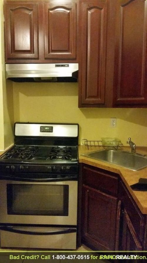 Building Photo - 1531 Union St