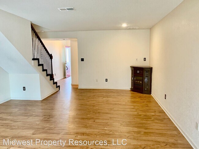 Building Photo - 2 br, 2.5 bath House - 222 Pointe Lane