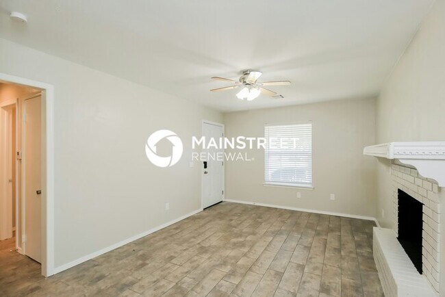 Foto del edificio - 3 Bedroom Pet-Friendly Home in MOORE, OK with Main Street Renewal