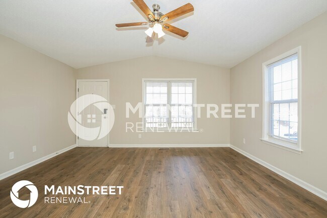 Foto del edificio - 4804 Shady Pine Dr