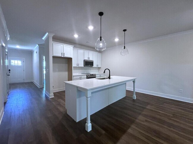 Foto del edificio - 74 Village Ct