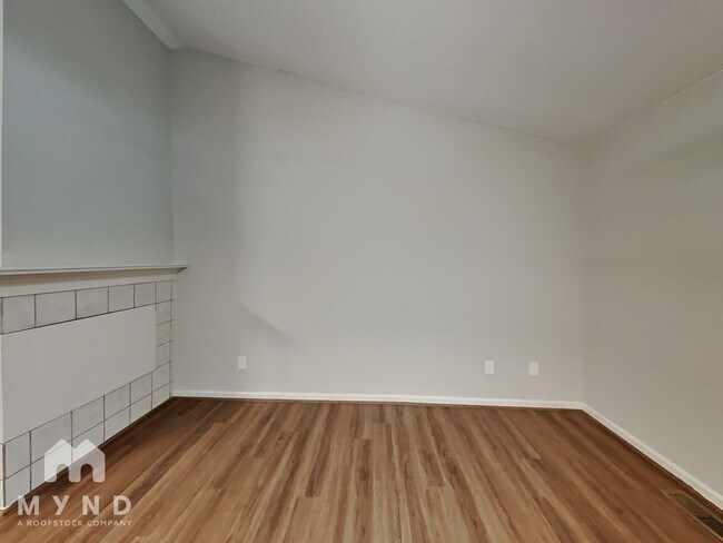 Foto del edificio - 10601 Wood Meadow Dr