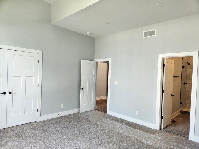 Building Photo - 1430 Olive St