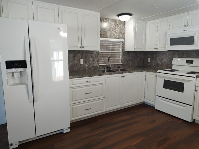 Building Photo - 38150 Martin St