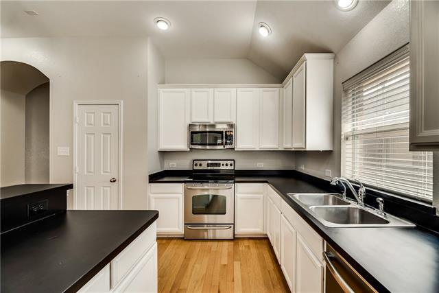 Foto del edificio - 5024 Escambia Terrace