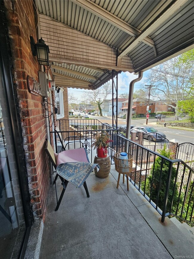 Foto del edificio - 2082 Pitman Ave