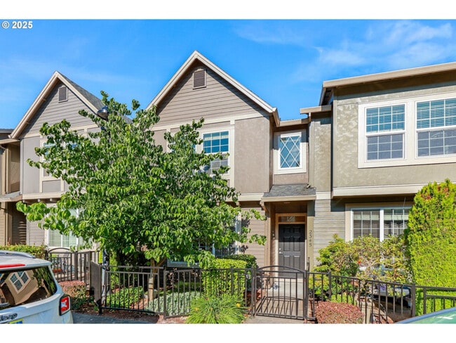 Photo - 2345 NW Oak Knoll Pl Townhome