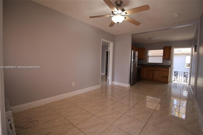 Foto del edificio - 317 SE 2nd St