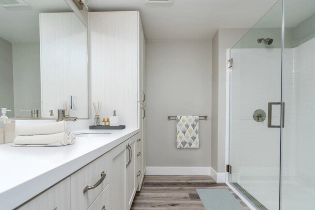 Foto del edificio - 1222 Oakmead Pkwy