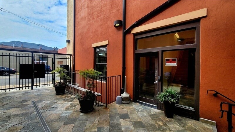 Foto principal - 613 N Lombardy St