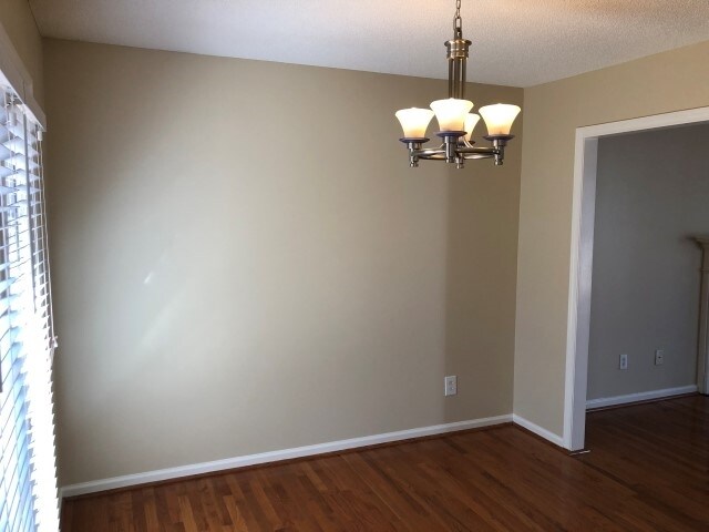 Building Photo - 109 Hidden Farm Ln