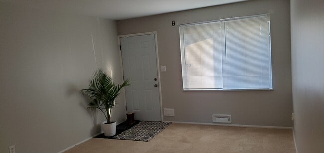 Building Photo - 968 Northridge Rd